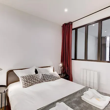 318 Pivert - Superb In * Paris