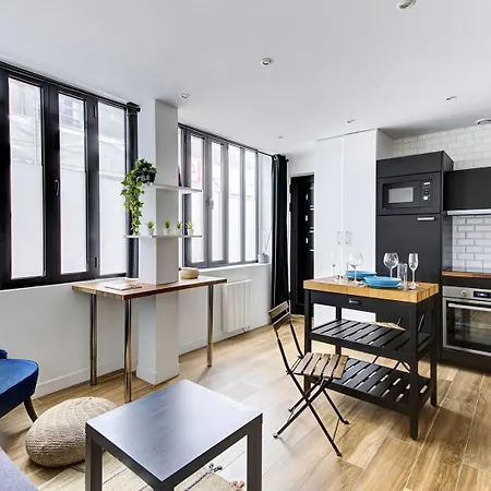 318 Pivert - Superb In * Paris